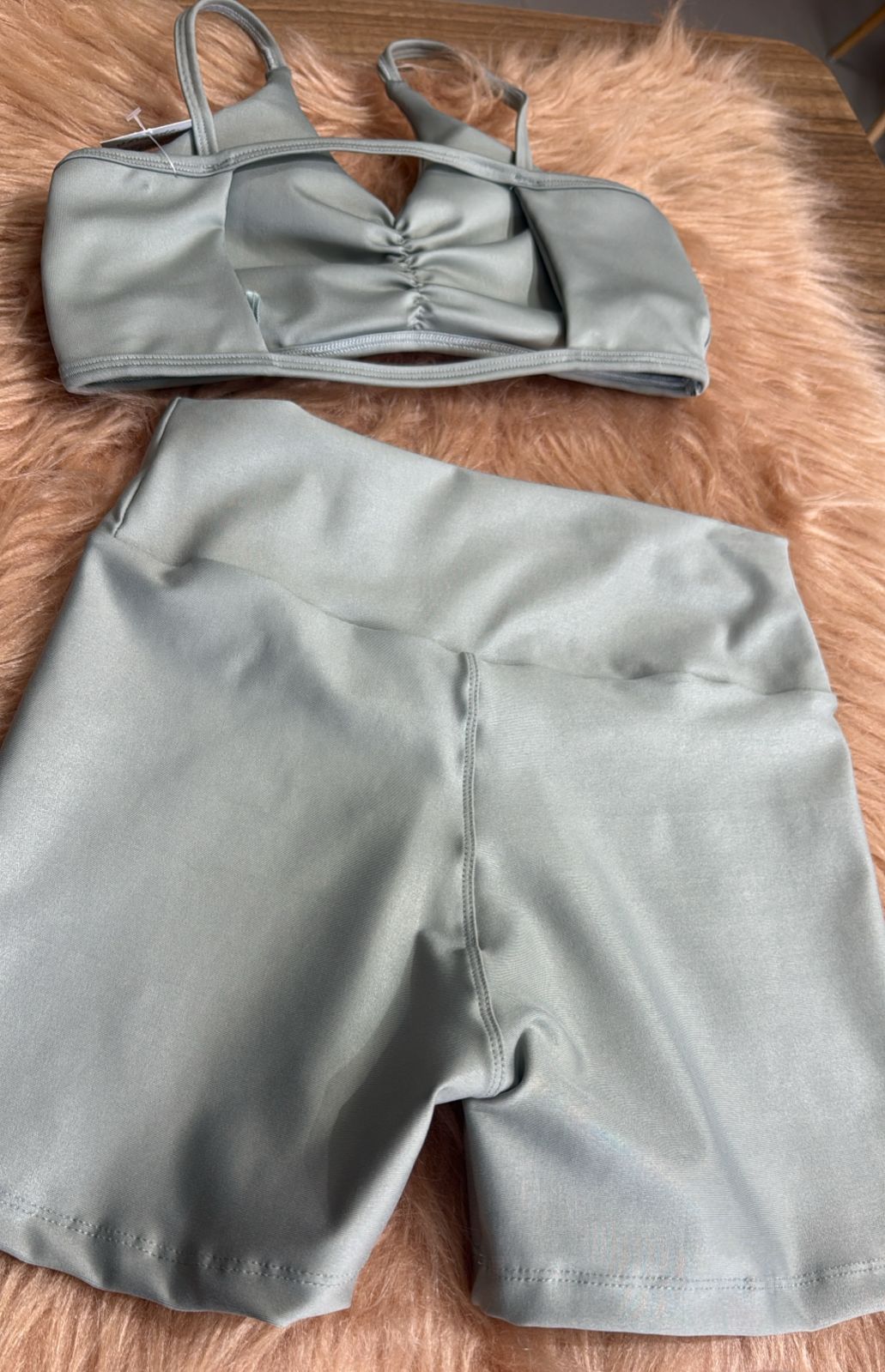 Conjunto Costas Nua
