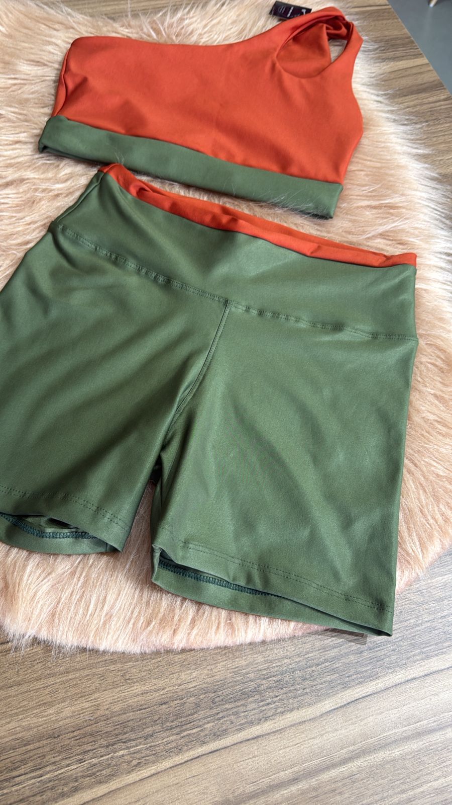 Conjunto Live Costas Nua