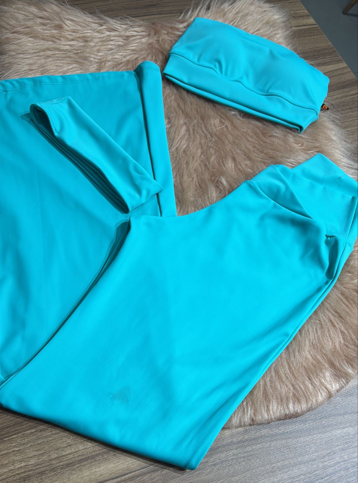 Conjunto Tomara que Caia com Calça Flare